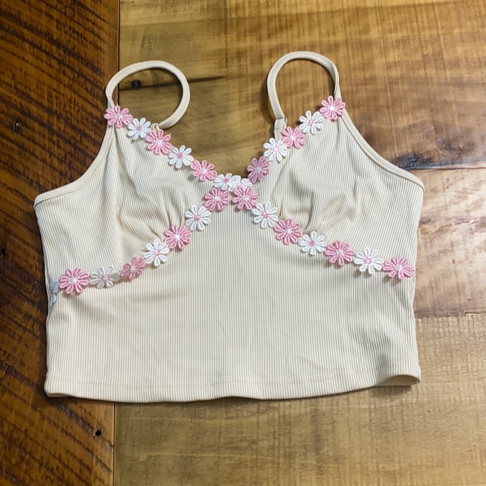 SHEIN Flower Crop Top
